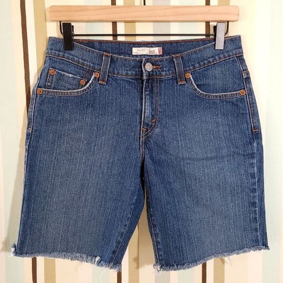 Levi's early 2000's 515 straight fit Mid-rise jean shorts, size 4 - Picture 1 of 6